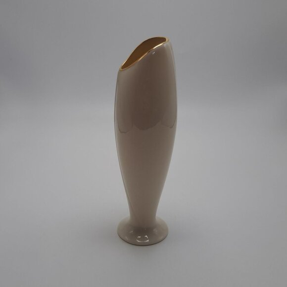 Lenox Cream Porcelain Vase With Gold Trim - Picture 2 of 8